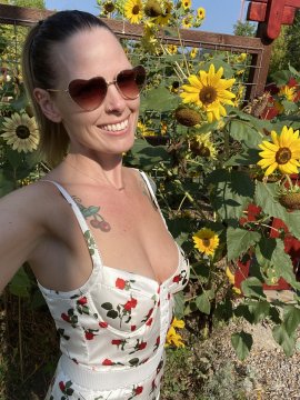 theRealLaure de Pyrénées-Atlantiques, France